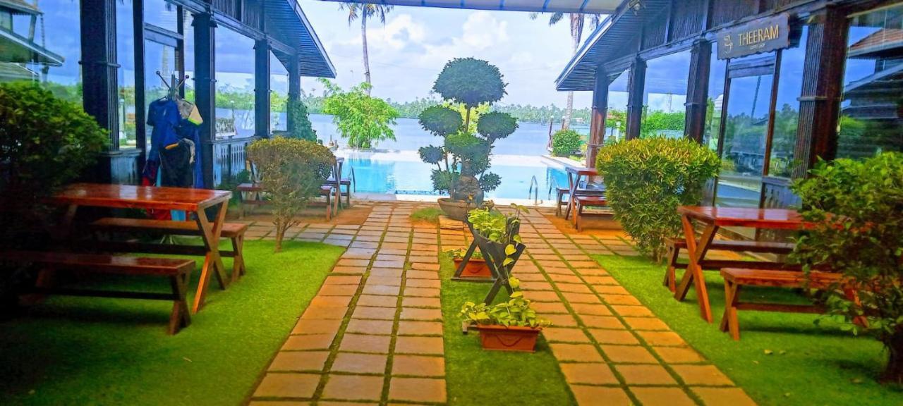 Sea Lagoon Health Resort Kochi Buitenkant foto